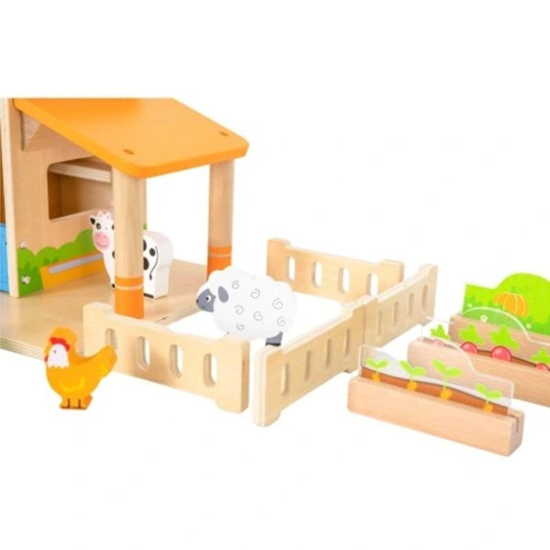 Viga Wooden Farmhouse with Garden and Tractor - 21 Pieces
