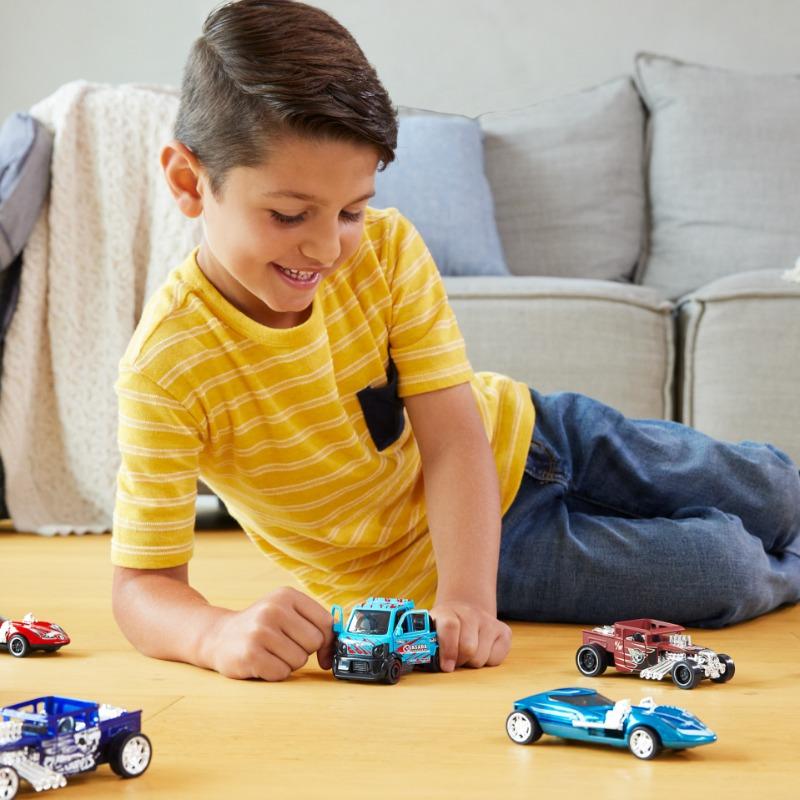 Hot Wheels Pull-Back Speeders - Multishapes