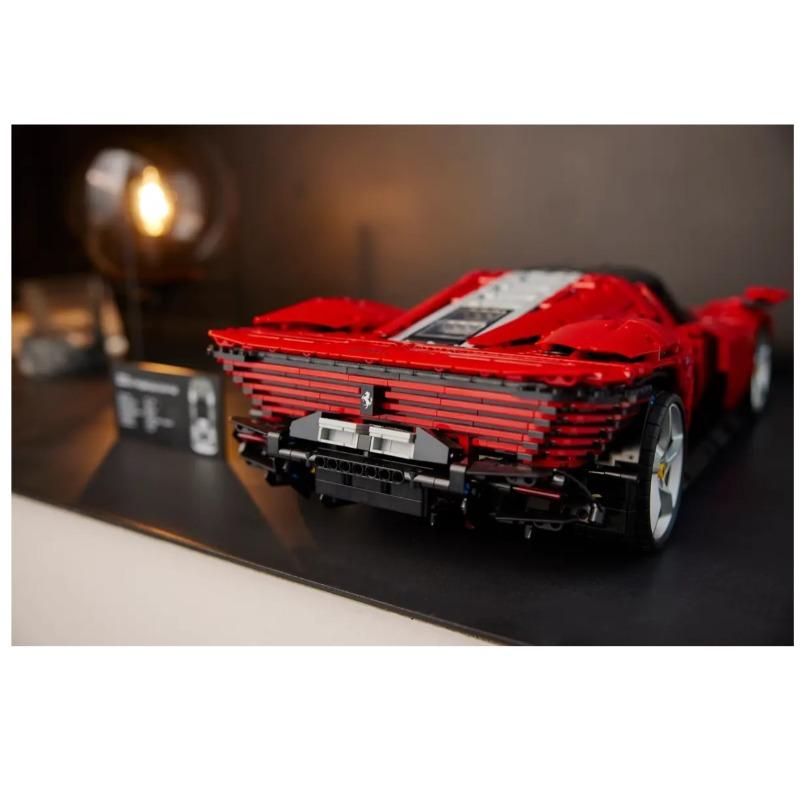LEGO Ferrari Daytona SP3 - 3778 Pcs