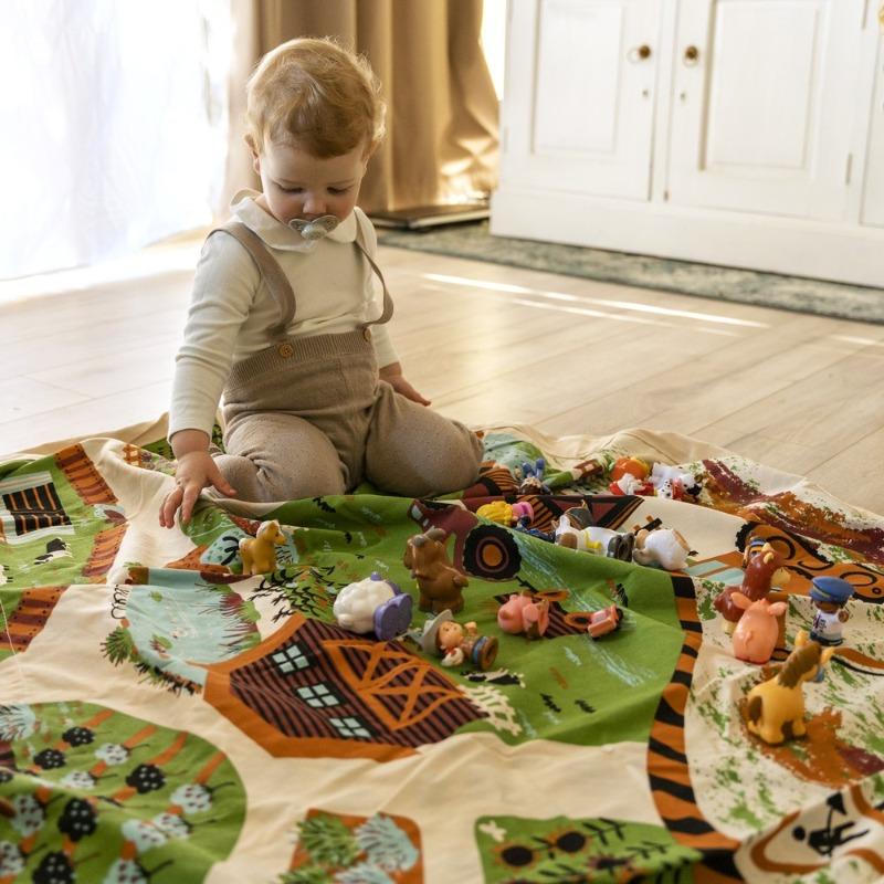 Old McBussy’s Farm Play Pouch