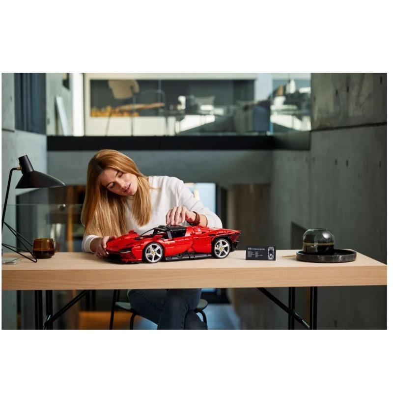 LEGO Ferrari Daytona SP3 - 3778 Pcs