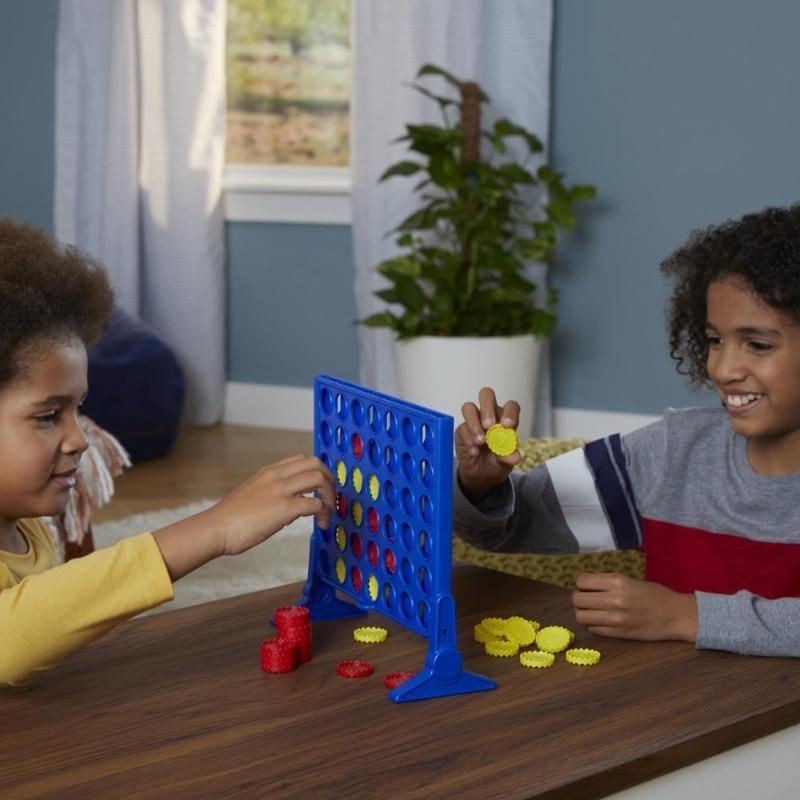 Connect 4 Classic + Card Game Bundle