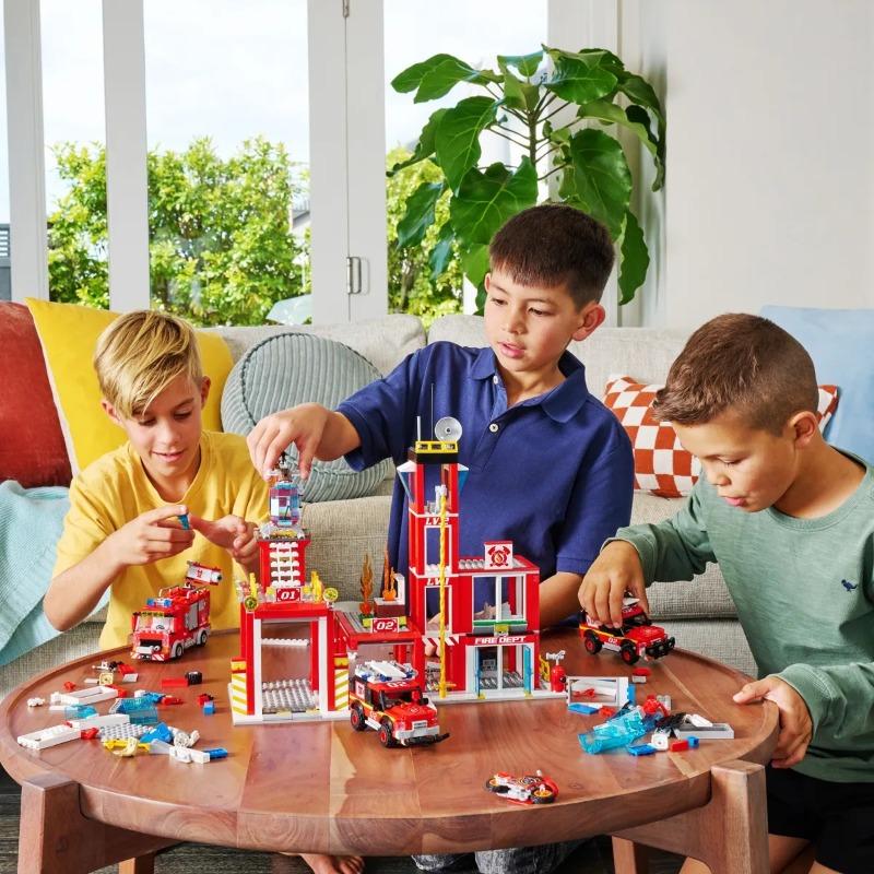 MAX City Fire Adventure Fire Station Construction Set