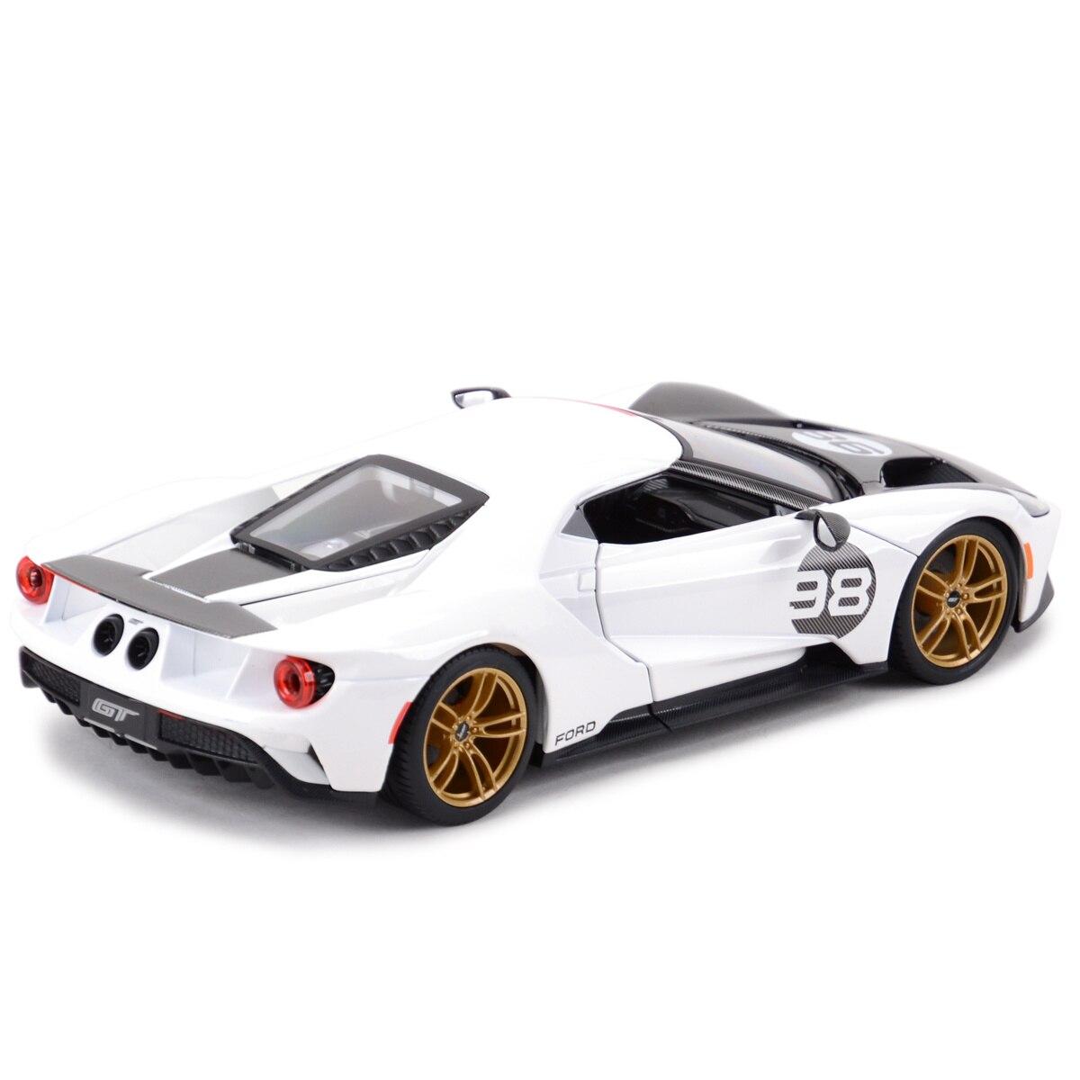 Maisto Ford GT Heritage Edition Diecast 2021 1:18