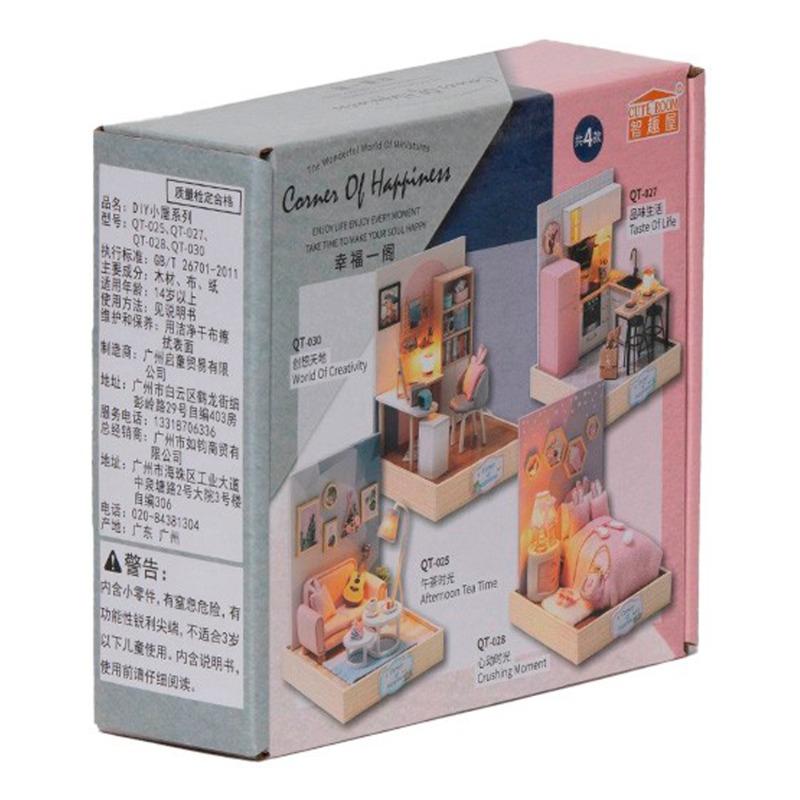Corner of Happiness Luminous Wooden room