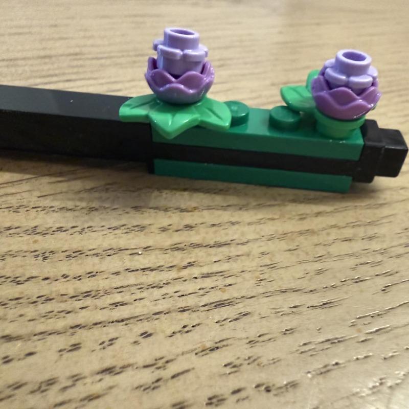 LEGO Botanicals Gel Pen with Topper – Lavender